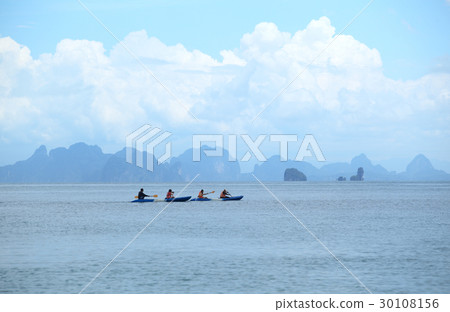 Kayak. 30108156