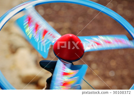 Spinning fast propeller disc toy Spinning fast propeller disc toy 30108372