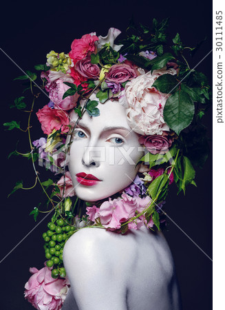 Beautiful flower queen 30111485