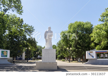 Monument to V.I. Lenin in Yeisk Monument to V.I. Lenin in Yeisk 30111637