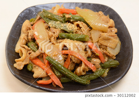 用美味的豬肉和蔬菜炒味噌 用美味的豬肉和蔬菜炒味噌 30112002