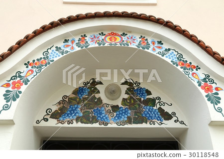 House entry decorated House entry decorated 30118548