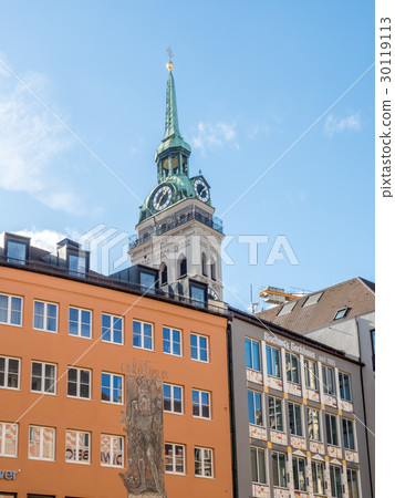 St. Peter's church clock tower in Munich 30119113