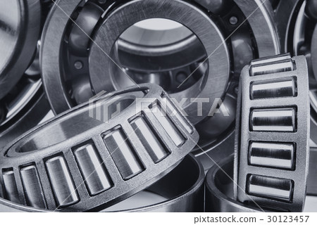 Bearings with shallow depth of field 30123457
