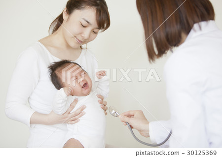 Infant examination 30125369