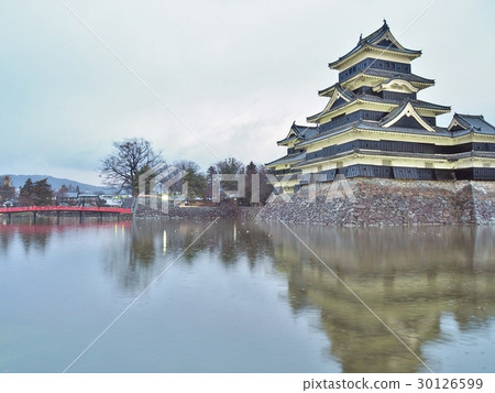 Matsumoto Castle with yellow light up. Matsumoto Castle with yellow light up. 30126599