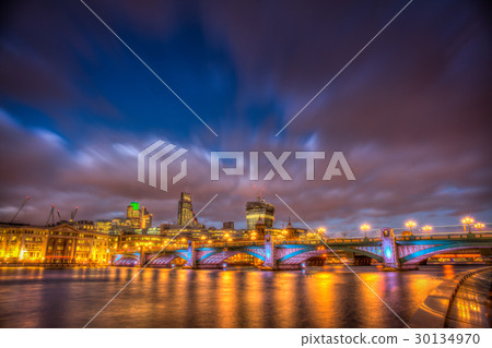Southwark Bridge at night 30134970