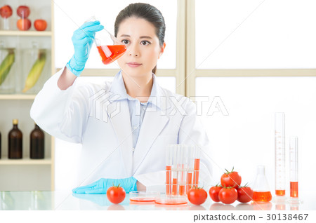 Asian female scientist try to breakthrough genetic Asian female scientist try to breakthrough genetic 30138467