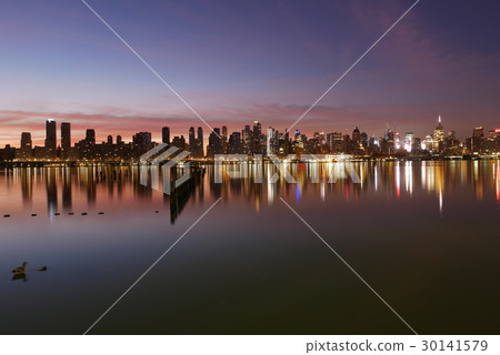 曼哈頓晨光 30141579