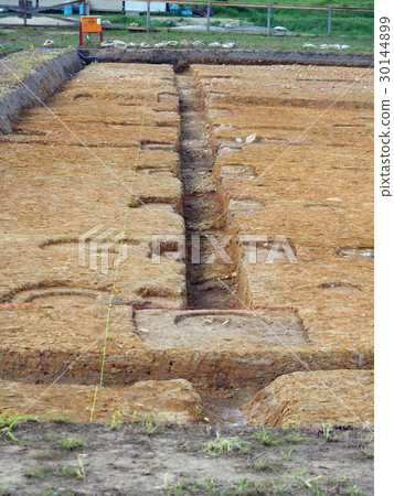 Excavation site of the Higashiro Palace Higashi-in garden 30144899