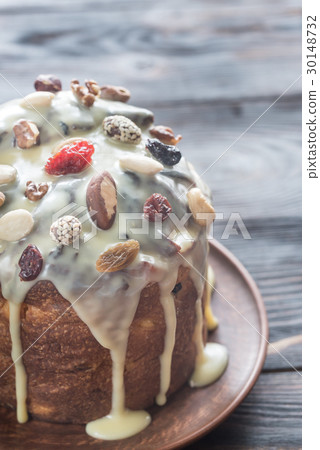 Homemade panettone close up Homemade panettone close up 30148732