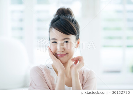 Young woman beauty image 30152750