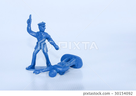 Blue color small size toy plastic soldiers  30154092