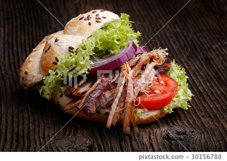 Pulled pork burger with coleslaw 30156788