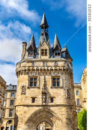 圖庫照片: porte cailhau, a medieval gate in bordeaux, france