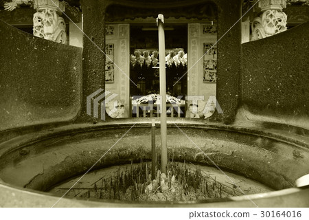 香 香爐 燒香 廟 寺廟 拜拜 祈願 祈 祈求 祈禱 廟前 30164016