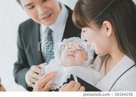 child, whelp, younger 30164256