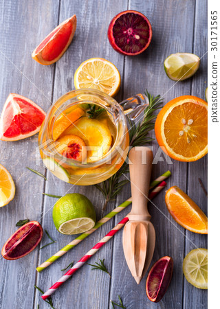 Healthy detox water with fruits 30171565