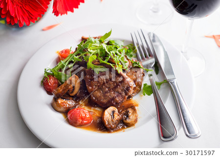 Japanese Grilled beef Japanese Grilled beef 30171597
