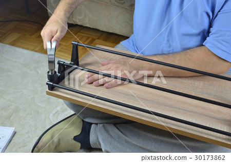 Montage of a Shoe Cabinet Drawer 30173862