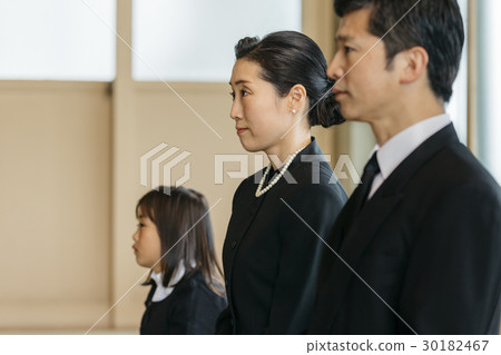 參觀墳墓 30182467