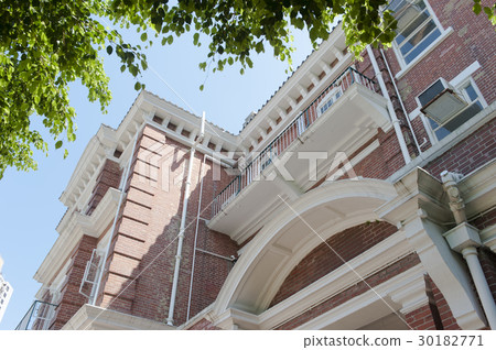 The University of Hong Kong 30182771