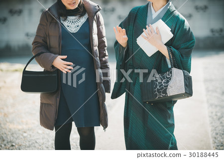 parenthood, parent and child, pregnant 30188445