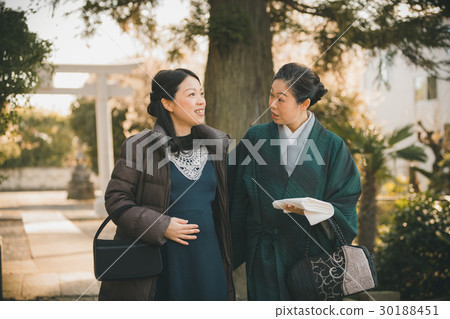 parenthood, parent and child, mother and child 30188451