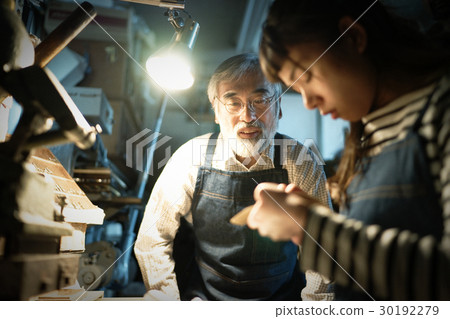 Craftsmaster and apprentice 30192279