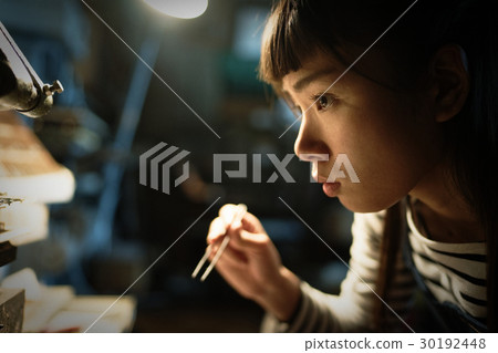 工匠女人 30192448