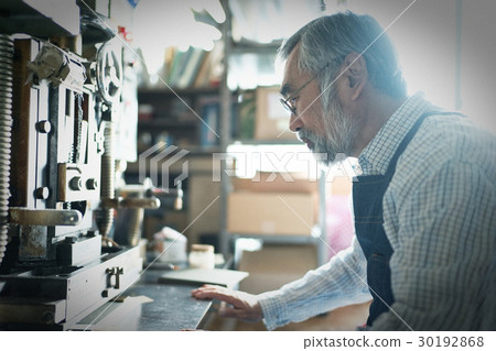 工匠男人 30192868