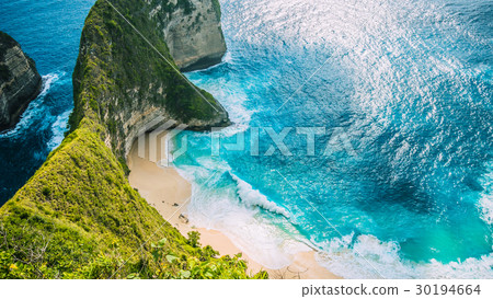 Manta Bay or Kelingking Beach on Nusa Penida 30194664