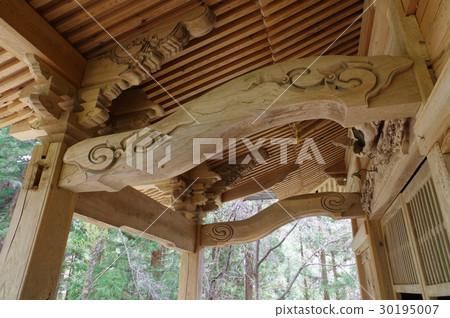 Sculpture of Shinshu Osaka village cultural property Okayado Building village designated cultural property in the Edo period Sculpture of Shinshu Osaka village cultural property Okayado Building village designated cultural property in the Edo period 30195007