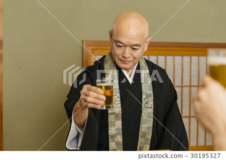 a visit to a grave  30195327