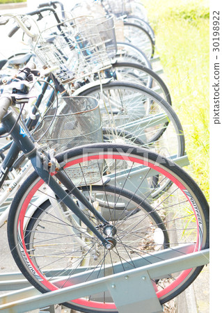 Bicycle parking space 30198922