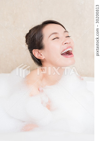 woman take the bath woman take the bath 30200813