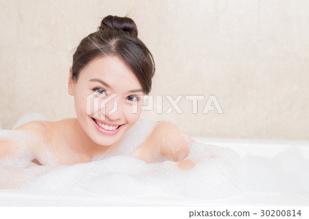 woman take the bath woman take the bath 30200814