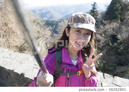 背包客旅行的山女孩 背包客旅行的山女孩 30202901