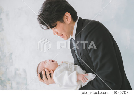 baby, infant, ikumen (man who enjoys child rearing) 30207083