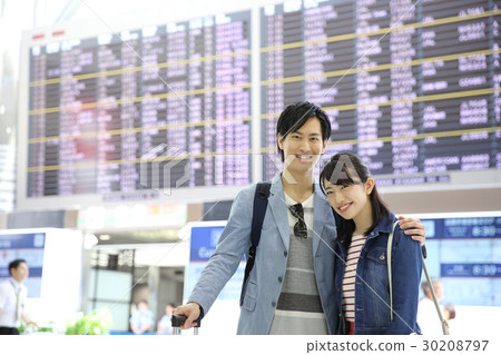 繼續旅行的年輕夫婦 30208797