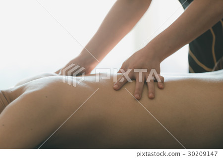 男性保養 男生做臉 男性做臉 30209147