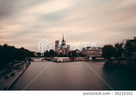 Paris Paris 30210101