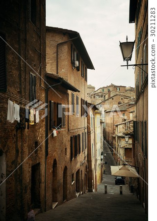 Siena street view 30211283