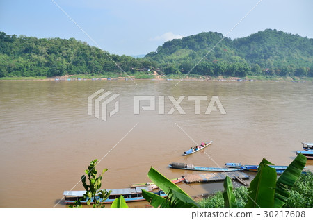 老撾，瑯勃拉邦湄公河和過境船的世界遺產 30217608