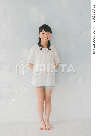 younger, child rearing, childcare 30218312