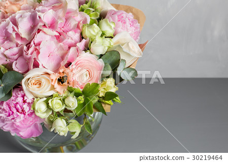 Still life with a bouquet of flowers. the florist Still life with a bouquet of flowers. the florist 30219464