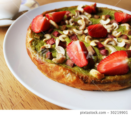 Matcha green tea cake with strawberry, rhubarb Matcha green tea cake with strawberry, rhubarb 30219901