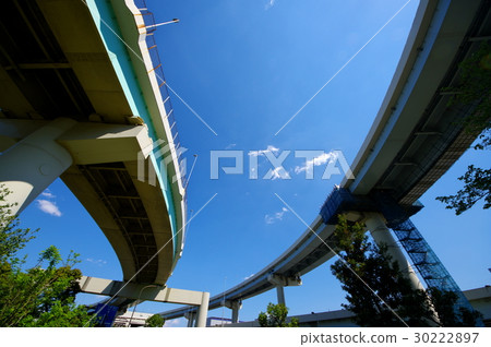 Capital city high speed Tatsumi JCT April 2017 Wide angle L 30222897