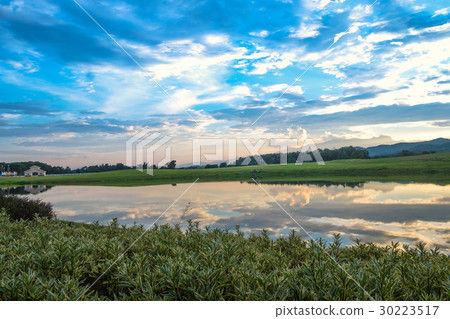 Sunset Lake at Singha Park Chaing-Rai Province Sunset Lake at Singha Park Chaing-Rai Province 30223517