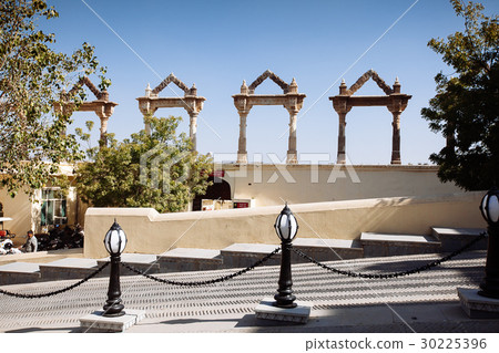 City Palace and Pichola lake in Udaipur, India 30225396